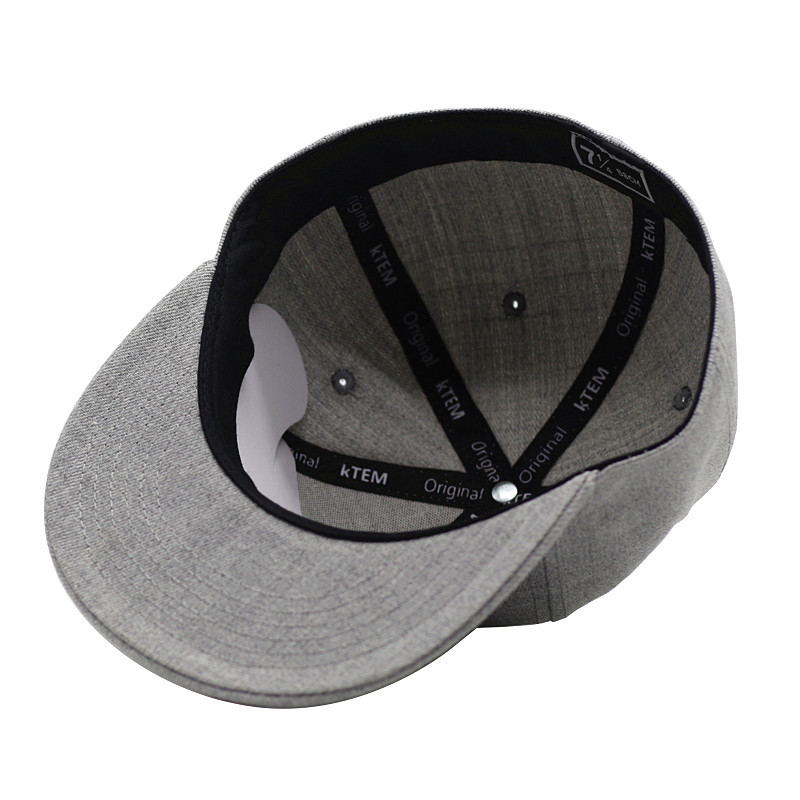 Cappello con cappuccio aderent - Baseball Cap Structured recensione e prezzo